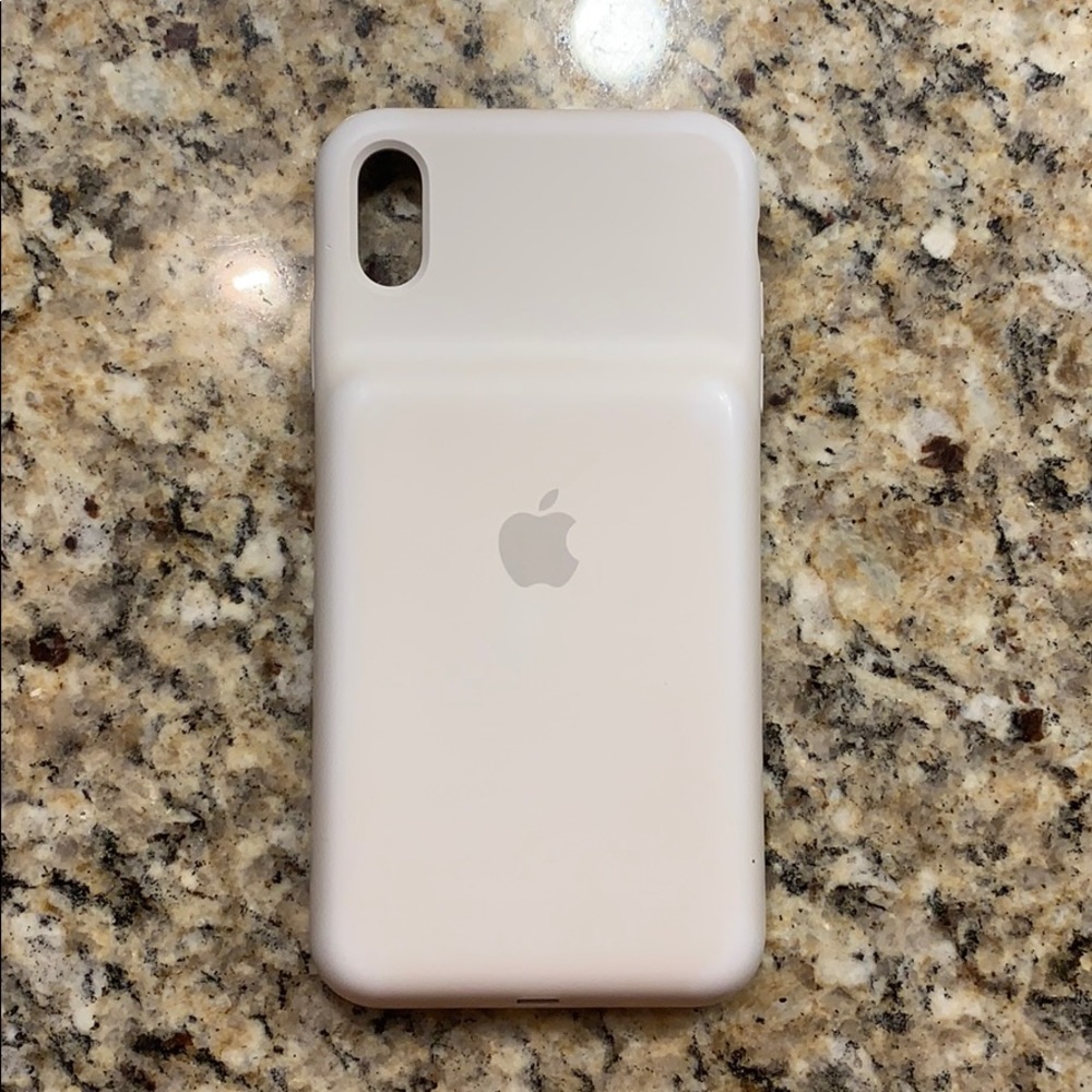 iPhone XS Max charging case